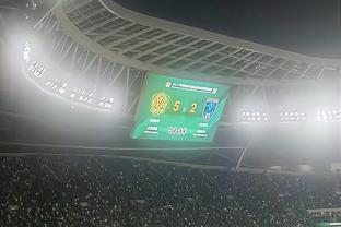 Đại nghịch chuyển không thể tưởng tượng nổi! Deportivo 4-0AC Milan lọt vào bán kết Champions League